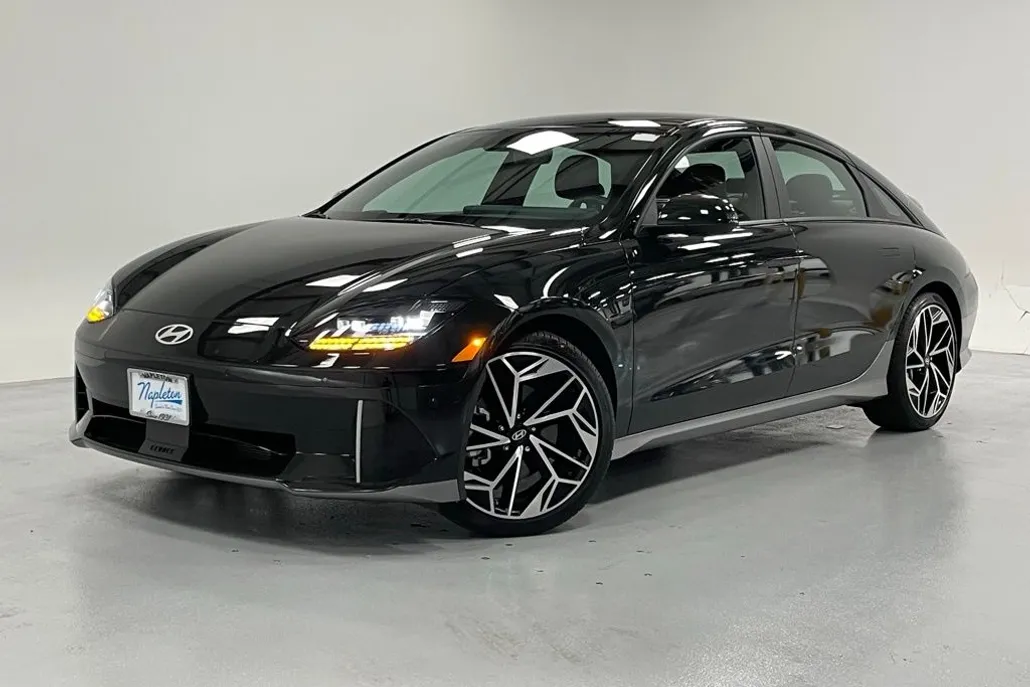 2023 Hyundai Ioniq 6 SEL photo 1
