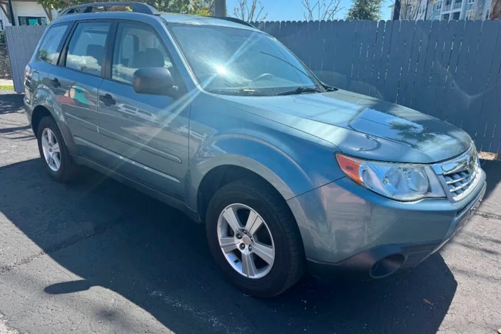 2011 Subaru Forester 2.5X photo 1