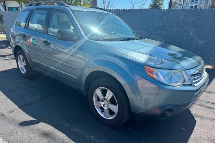 2011 Subaru Forester 2.5X photo 1
