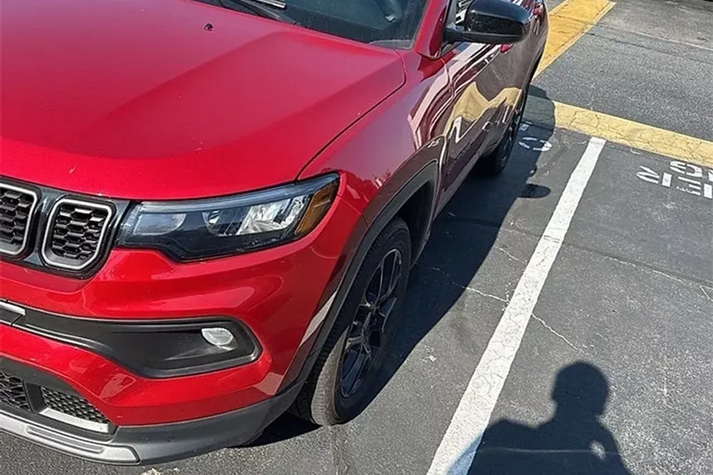 2025 Jeep Compass Latitude photo 1