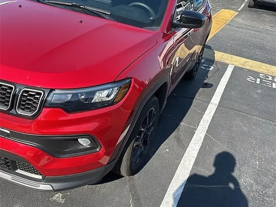 2025 Jeep Compass Latitude photo 1