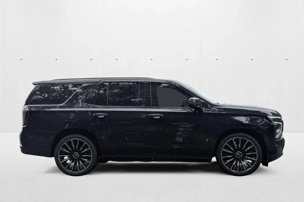 2025 Chevrolet Tahoe High Country photo 1