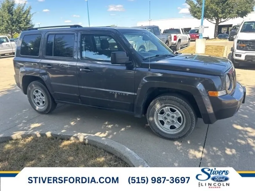 2017 Jeep Patriot Sport photo 1