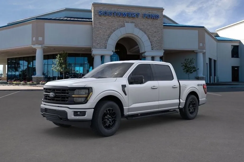 2025 Ford F-150 XLT photo 1