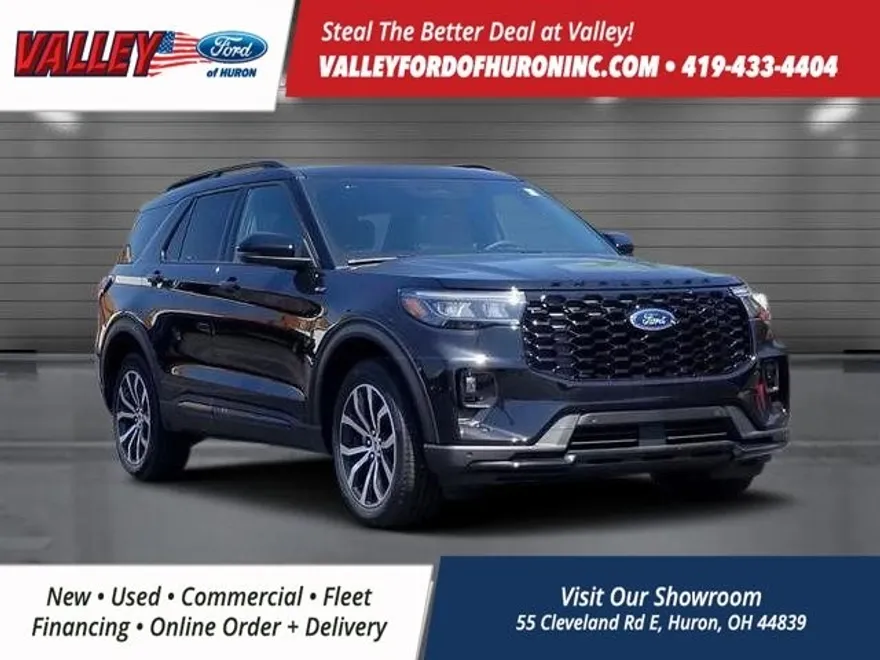 2025 Ford Explorer ST-Line photo 1