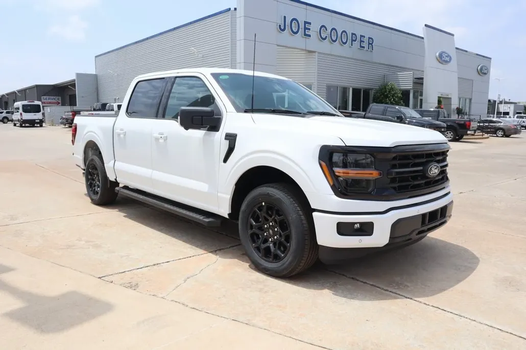 2025 Ford F-150 XLT photo 1