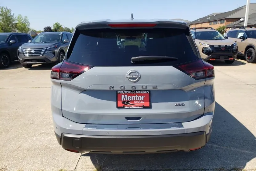 2026 Nissan Rogue SV photo 1