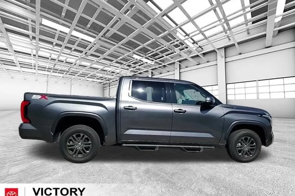 2023 Toyota Tundra SR5 CrewMax photo 1