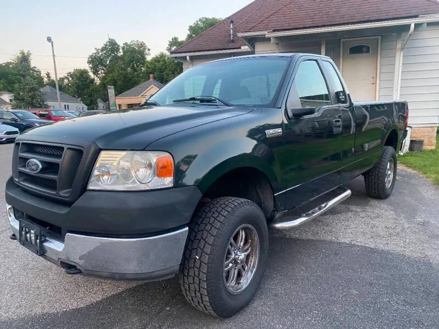 2005 Ford F-150 XL photo 1