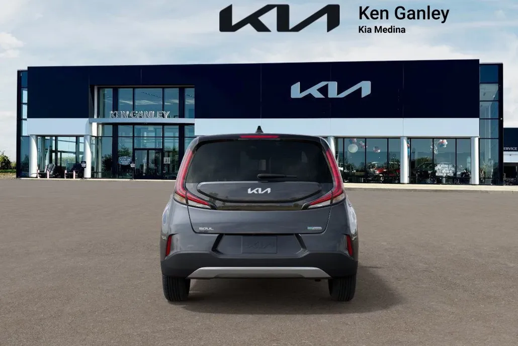 2025 Kia Soul EX photo 1
