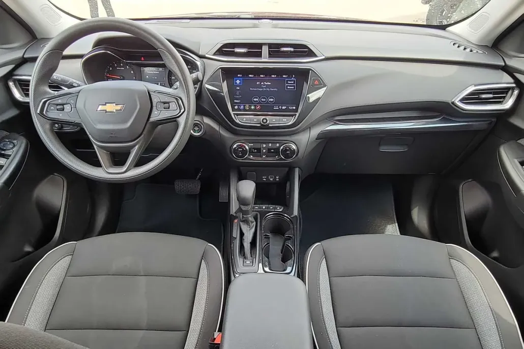 2023 Chevrolet Trailblazer LT photo 1
