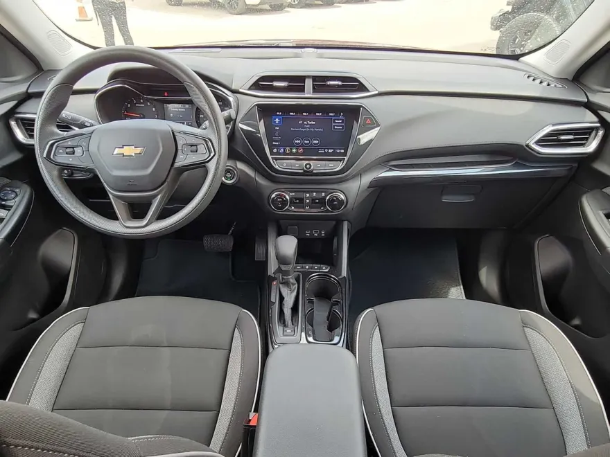 2023 Chevrolet Trailblazer LT photo 1
