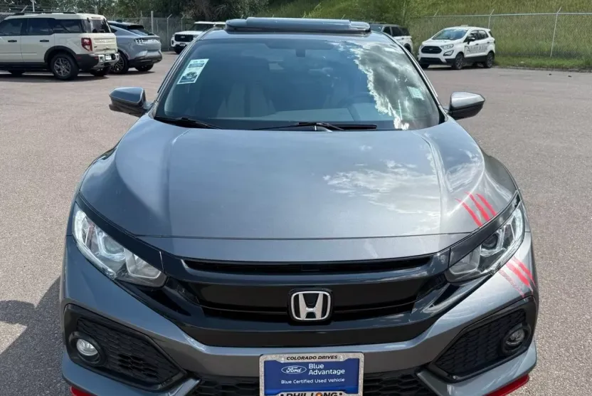 2018 Honda Civic EX-L Hatchback photo 1