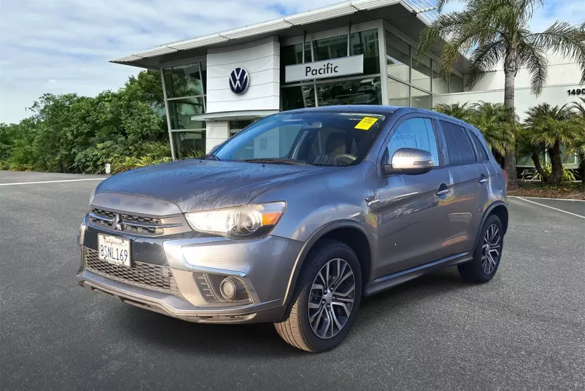 2018 Mitsubishi Outlander Sport ES photo 1