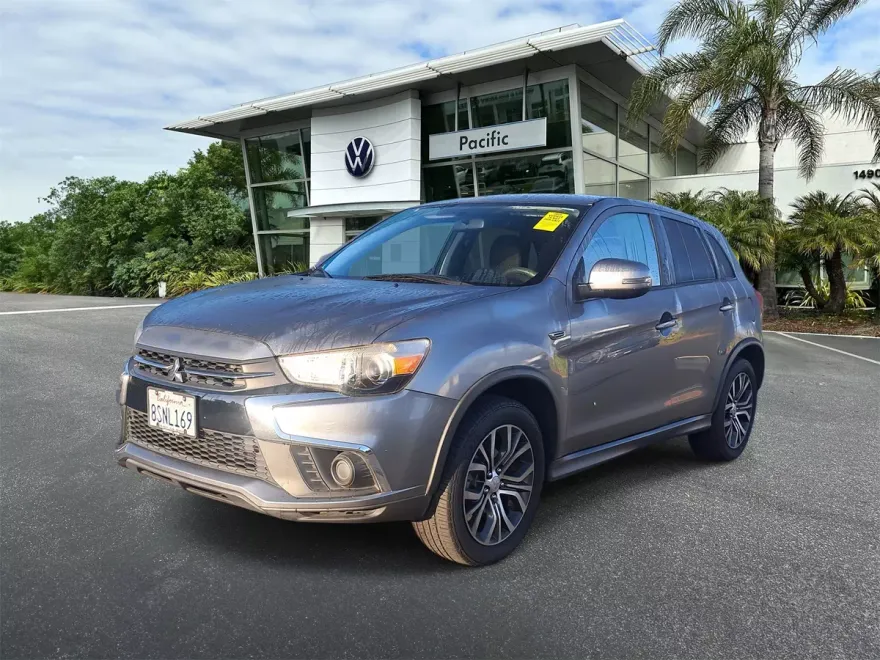 2018 Mitsubishi Outlander Sport ES photo 1