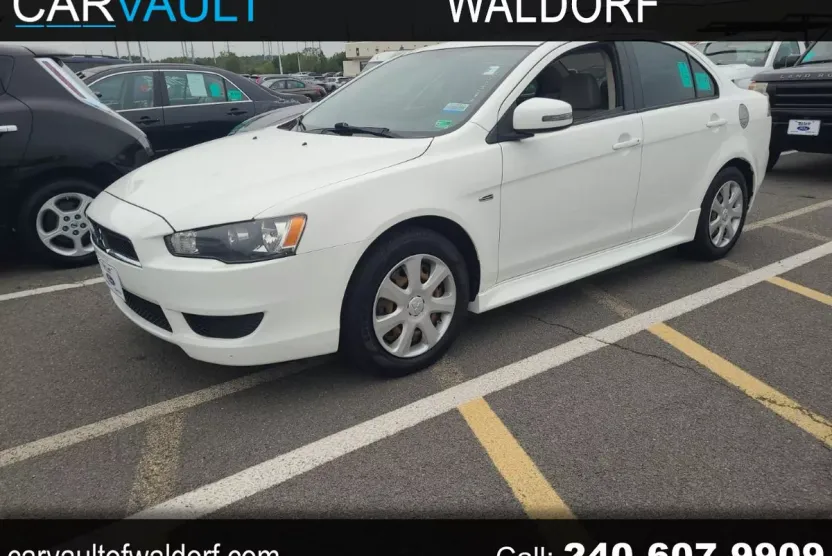 2015 Mitsubishi Lancer ES photo 1