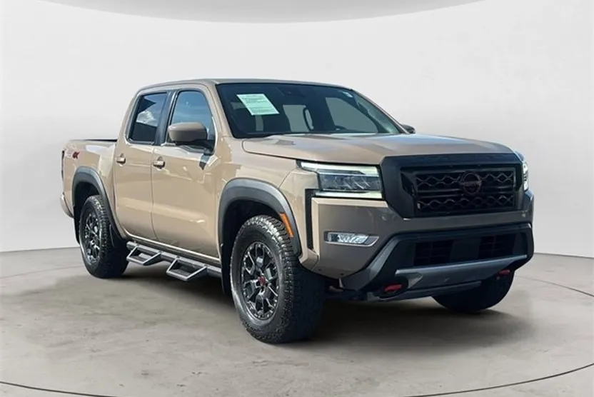 2023 Nissan Frontier PRO-4X photo 1