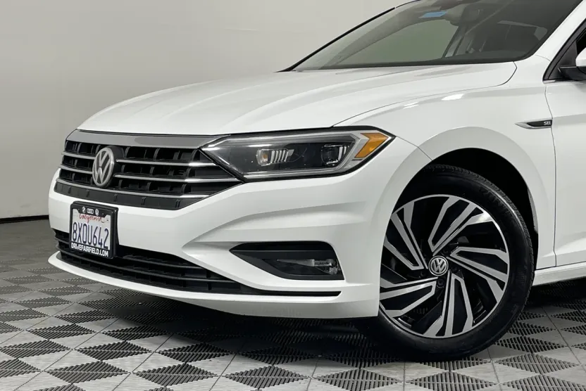 2021 Volkswagen Jetta SEL Premium photo 1