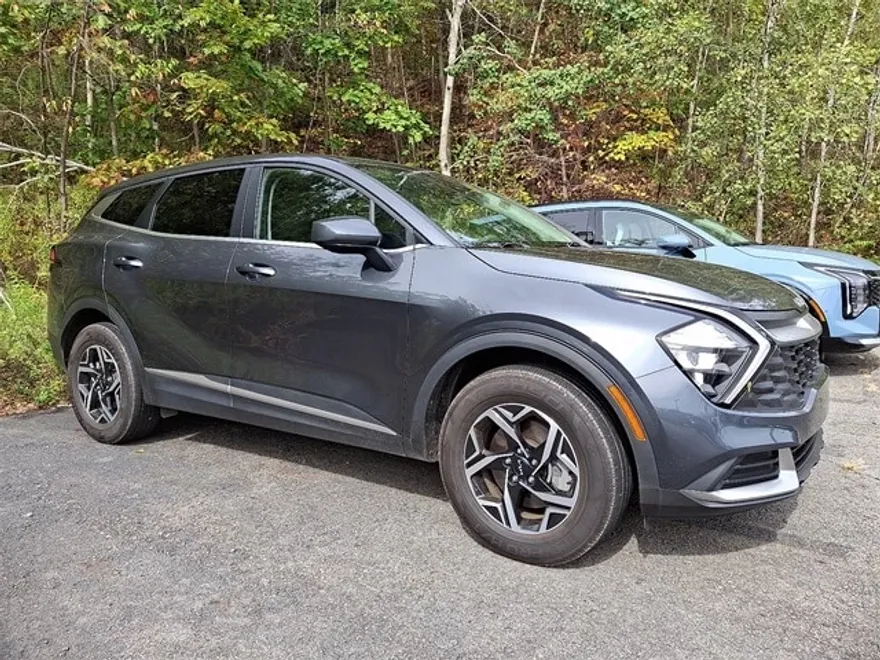 2023 Kia Sportage LX photo 1