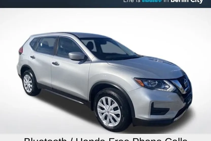 2017 Nissan Rogue S photo 1