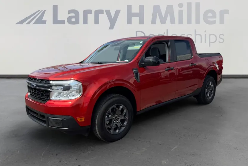 2024 Ford Maverick XLT photo 1