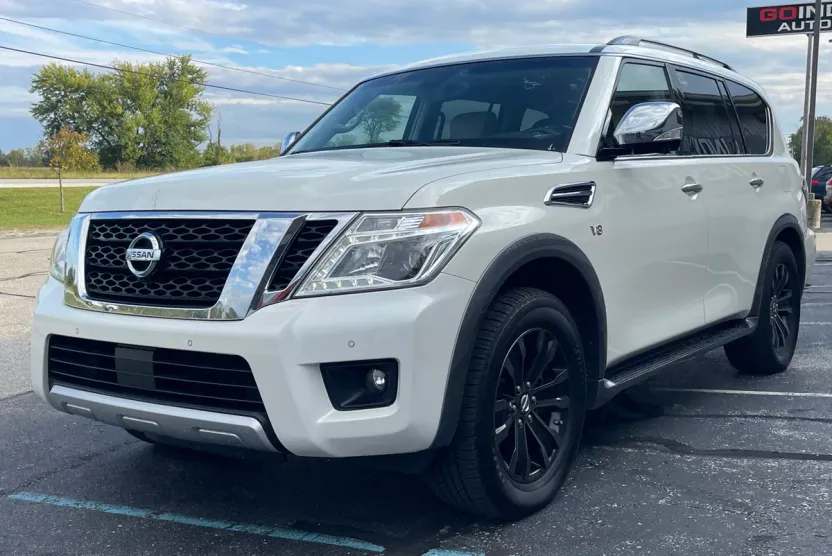 2017 Nissan Armada Platinum photo 1