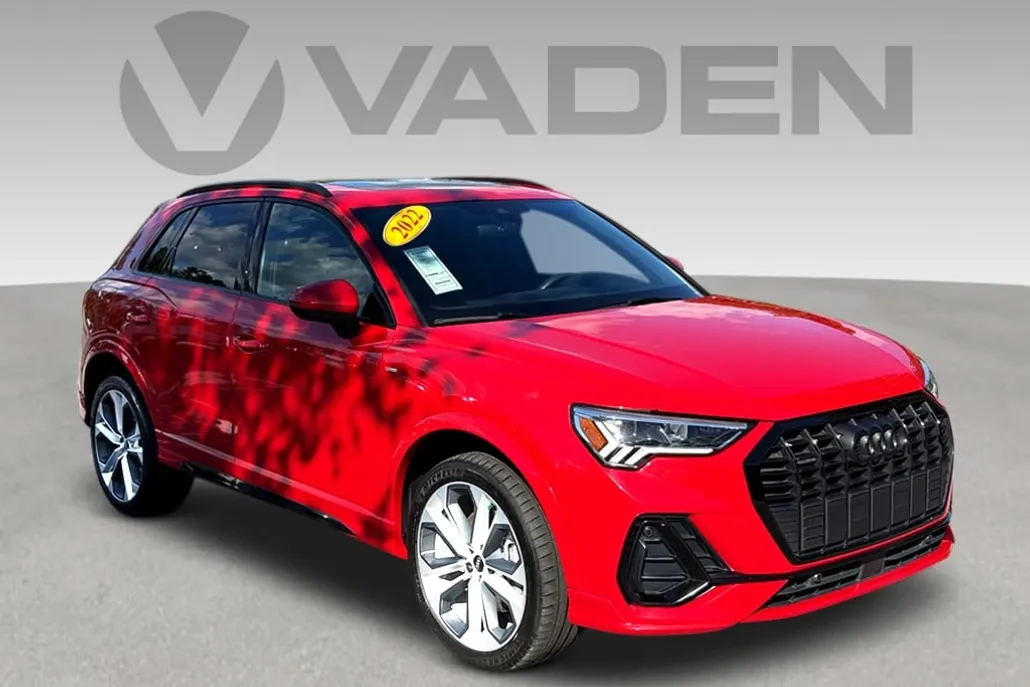 2022 Audi Q3 S line Premium Plus photo 1