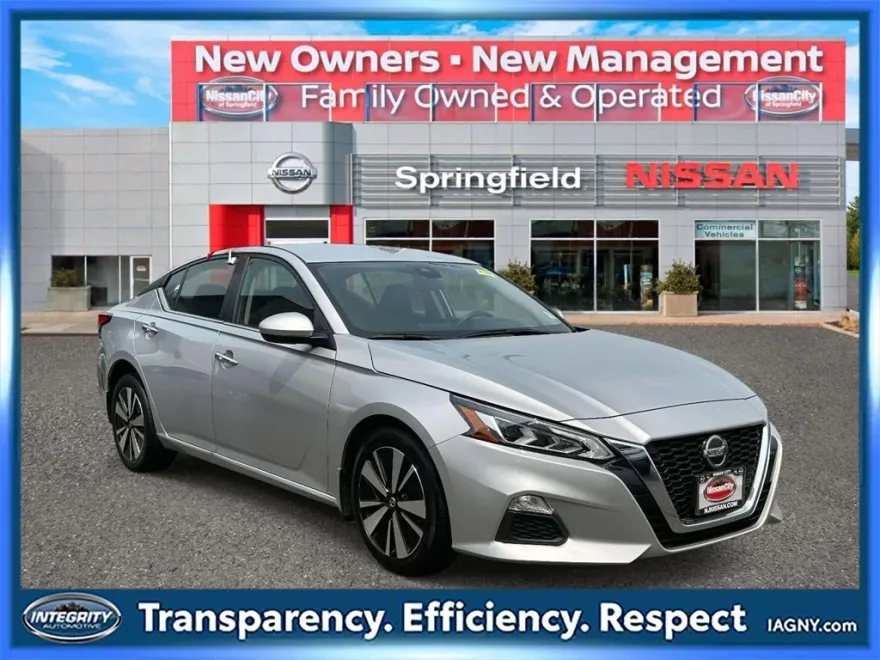 2022 Nissan Altima 2.5 SV photo 1