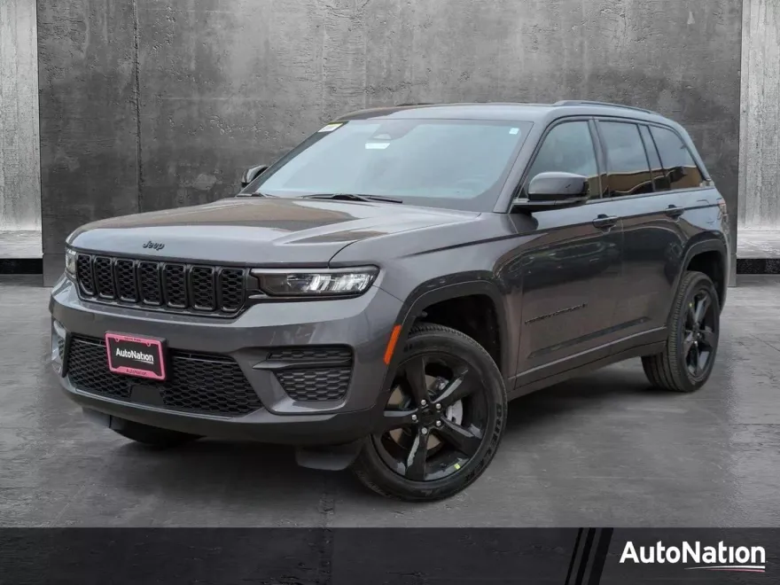 2025 Jeep Grand Cherokee Altitude photo 1