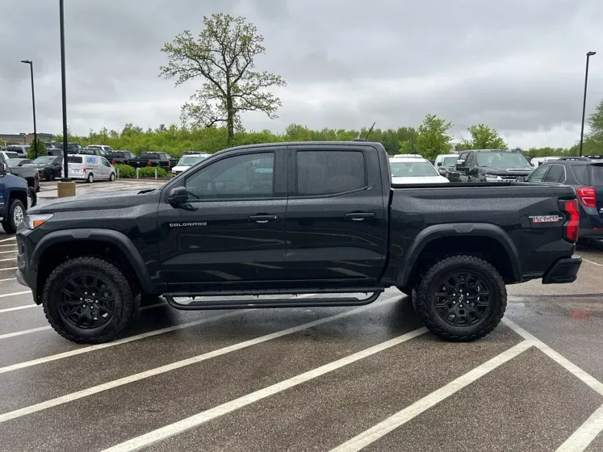 2023 Chevrolet Colorado Trail Boss photo 1