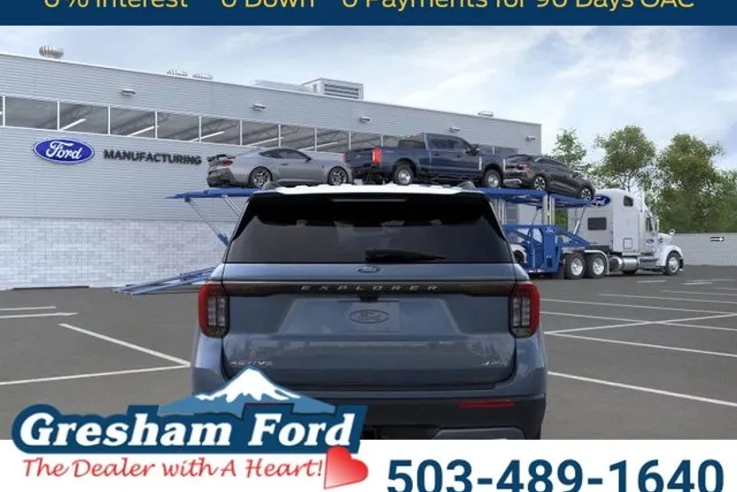 2025 Ford Explorer photo 1