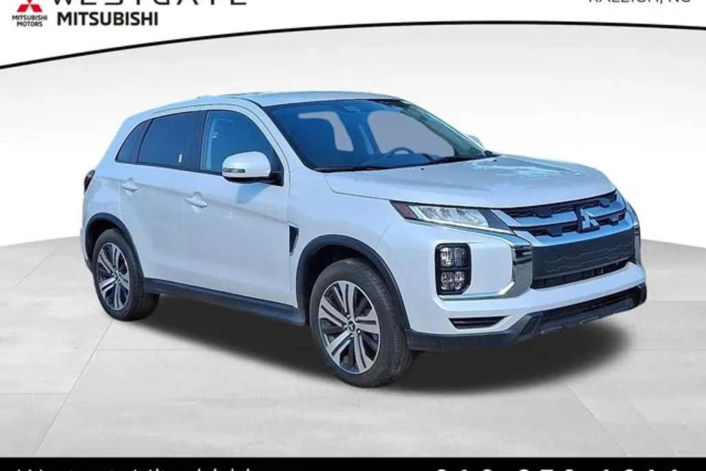2023 Mitsubishi Outlander Sport SE photo 1