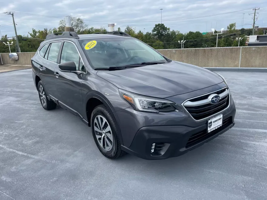 2022 Subaru Outback 2.5i photo 1