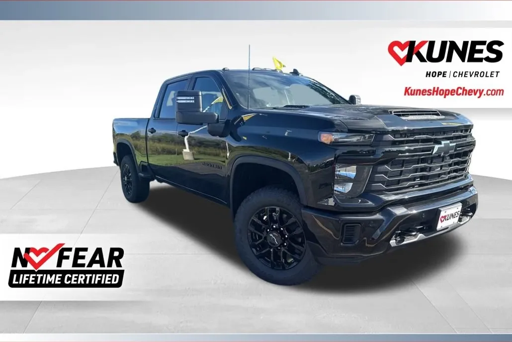 2025 Chevrolet Silverado 2500HD Custom photo 1