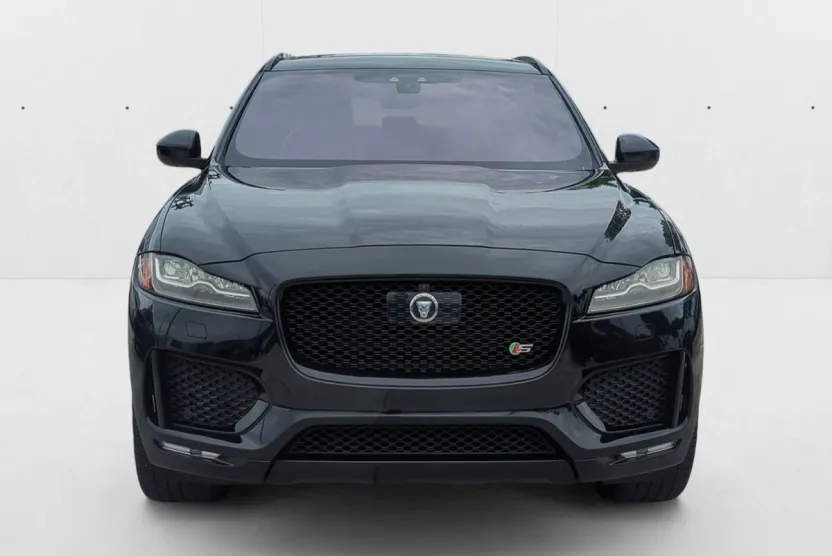 2018 Jaguar F-PACE S photo 1