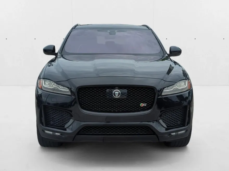 2018 Jaguar F-PACE S photo 1