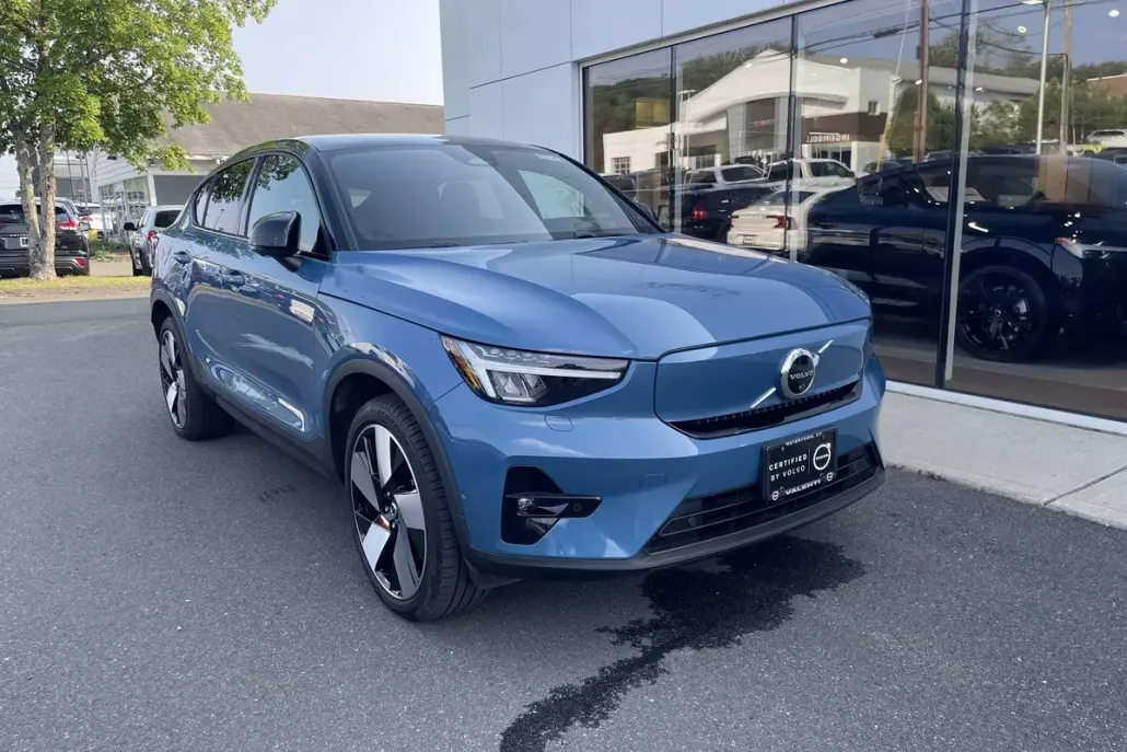 2022 Volvo C40 Recharge Ultimate photo 1