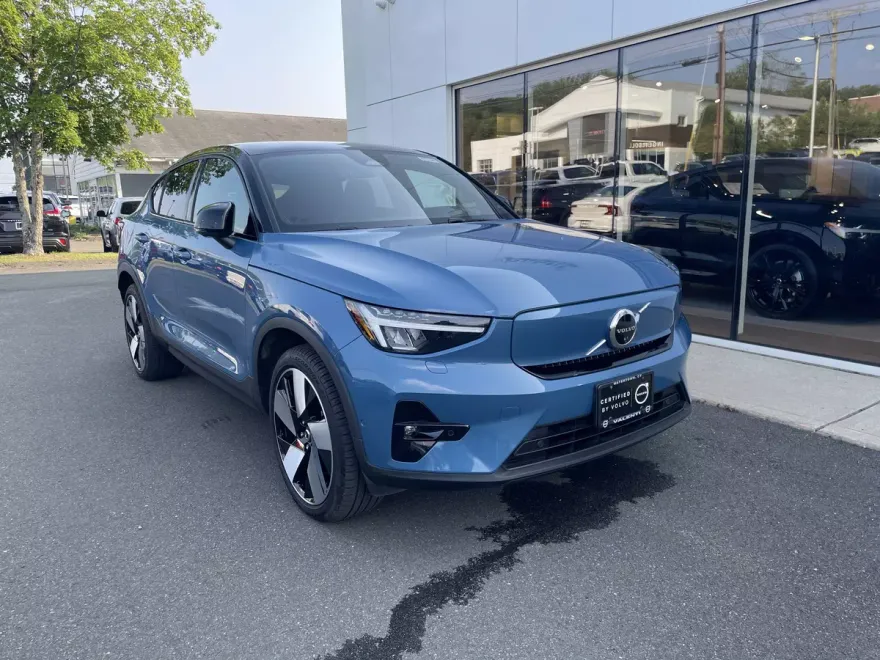 2022 Volvo C40 Recharge Ultimate photo 1