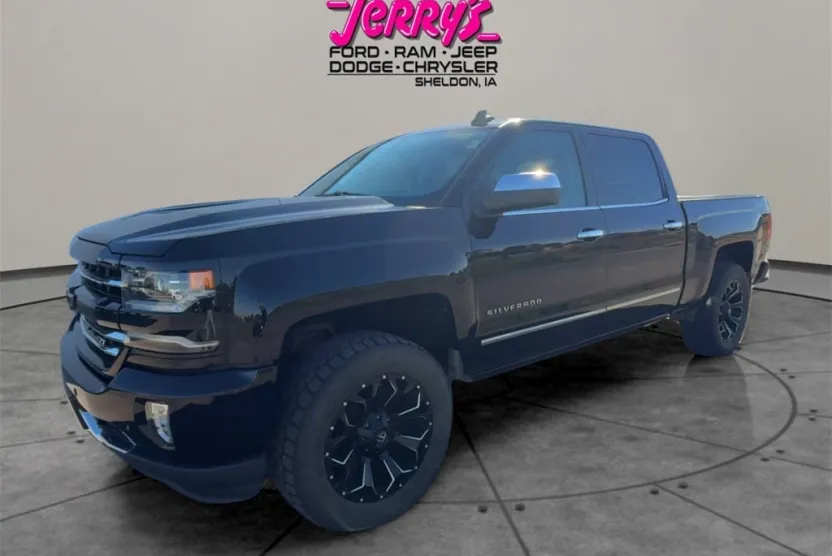 2017 Chevrolet Silverado 1500 LTZ photo 1