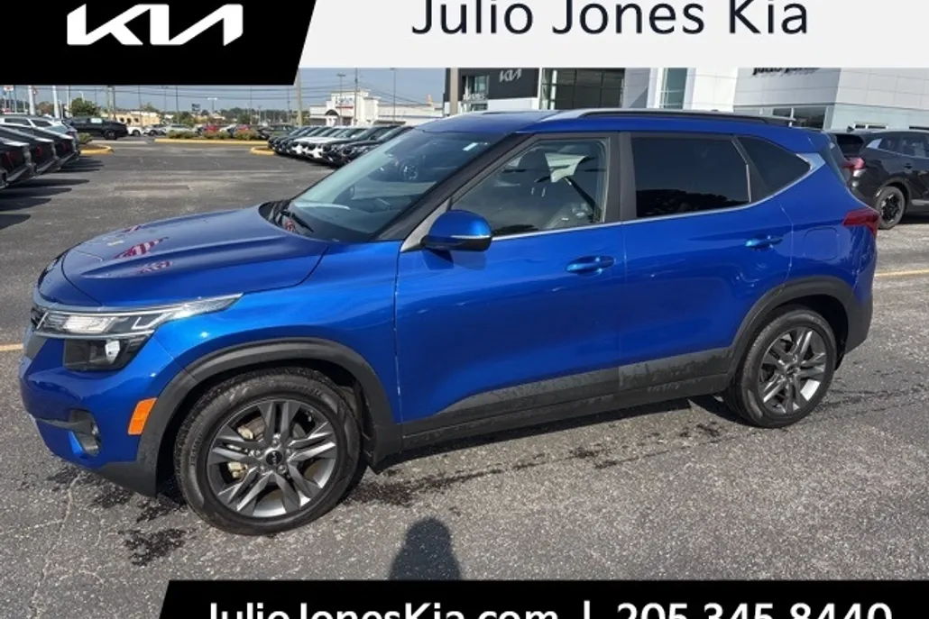 2022 Kia Seltos S Nightfall Edition photo 1