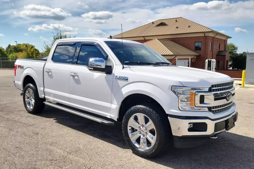 2020 Ford F-150 XLT photo 1