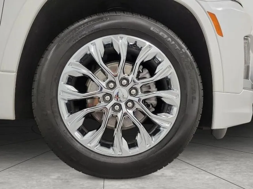 2023 Chevrolet Traverse High Country photo 1