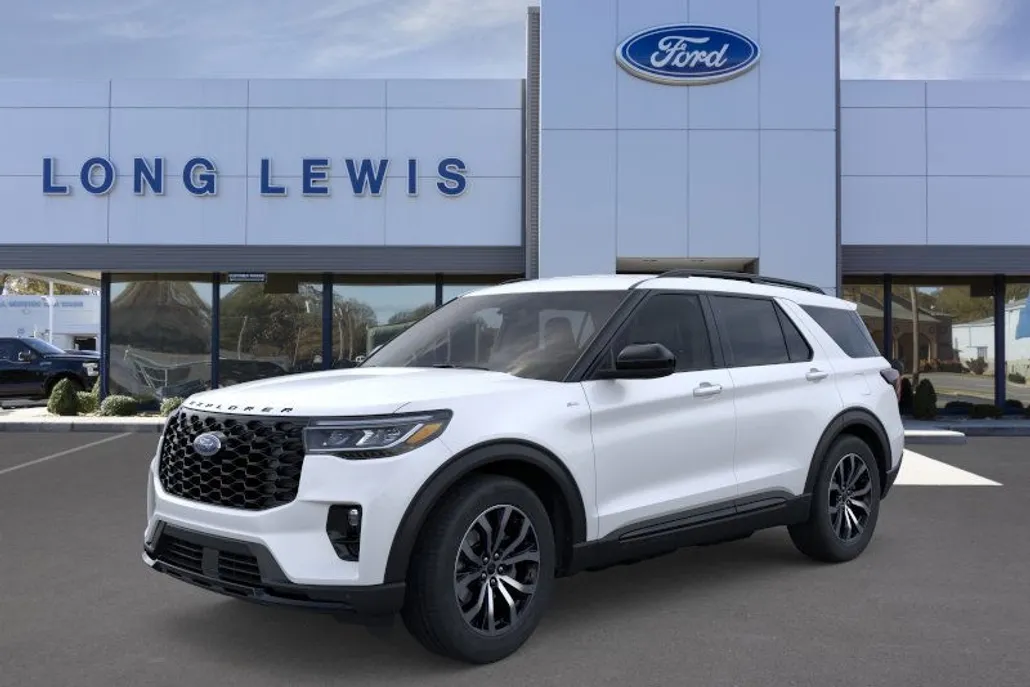 2025 Ford Explorer ST-Line photo 1
