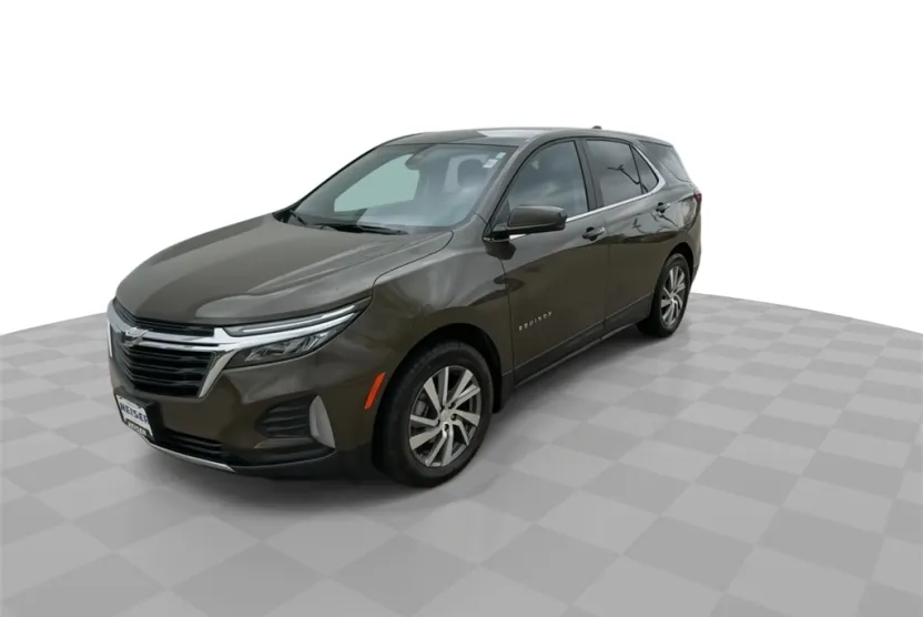 2023 Chevrolet Equinox LT photo 1