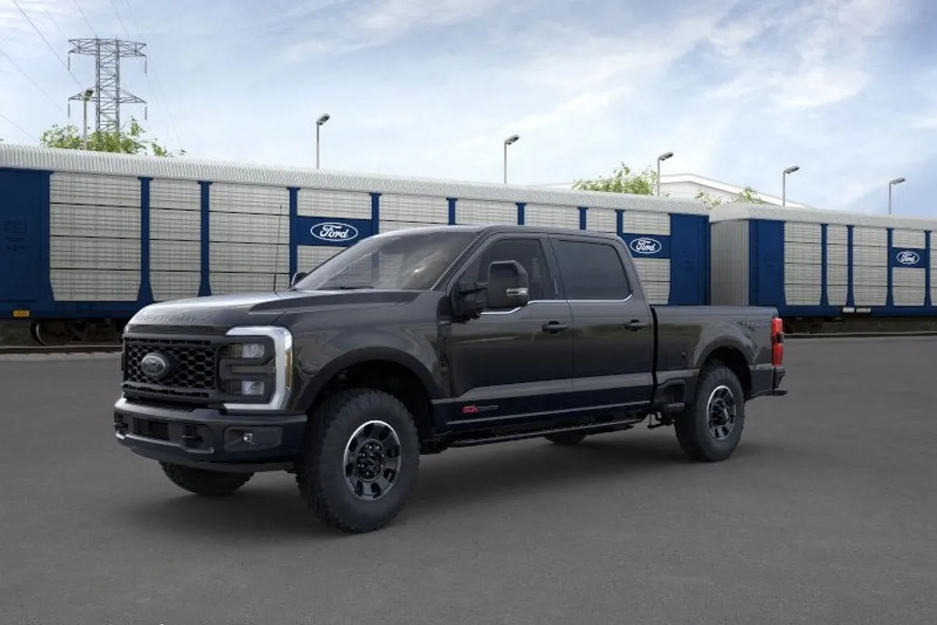 2025 Ford F-350 Lariat photo 1
