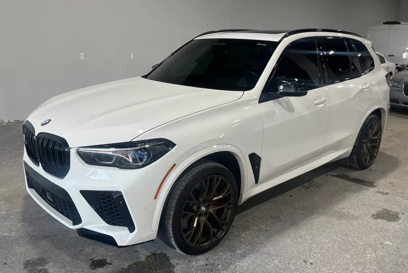 2022 Bmw X5 M photo 1