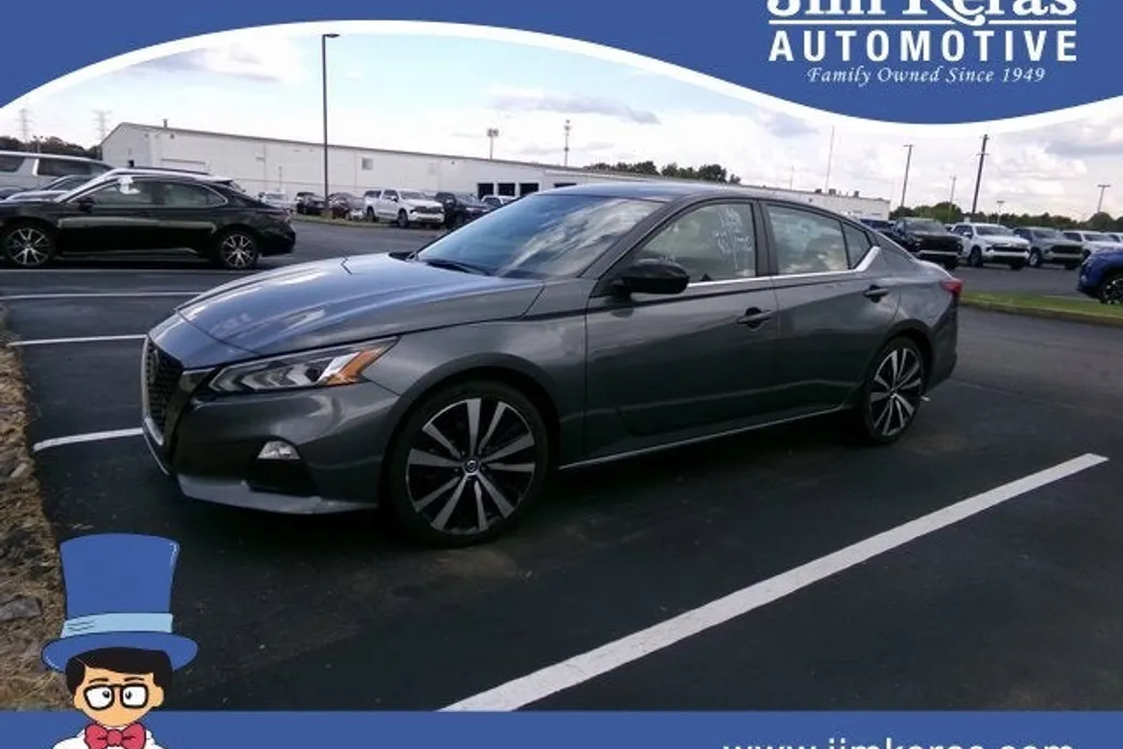 2022 Nissan Altima 2.5 SR photo 1