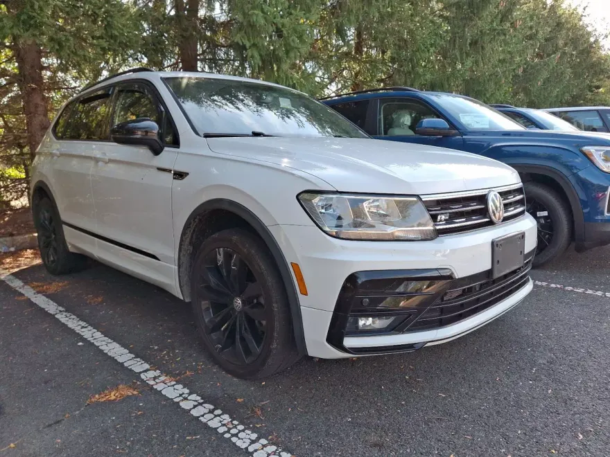 2021 Volkswagen Tiguan SE photo 1