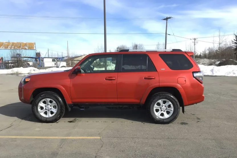 2024 Toyota 4Runner SR5 4WD photo 1