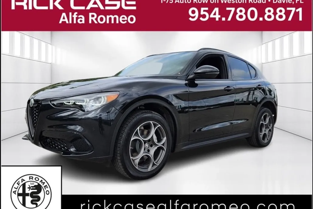 2025 Alfa Romeo Stelvio Sprint photo 1